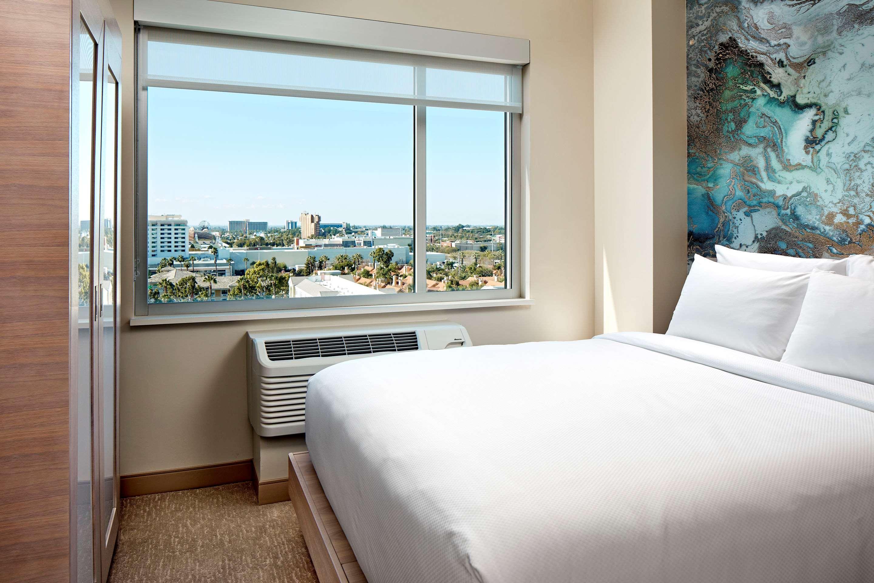 Cambria Hotel & Suites Anaheim Resort Area Экстерьер фото